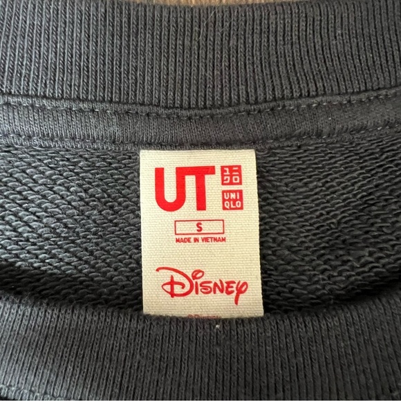 Uniqlo Disney Dearest Friends Oversized Sweatshirt SZ SM - Picture 3 of 6